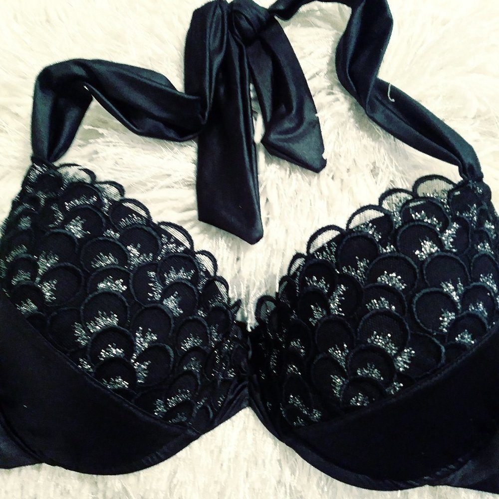 Beach Bunny Swimwear, Size M, in Black/Silver.